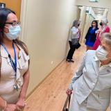 Schakowsky listens to health provider