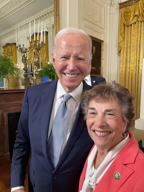 Jan Schakowsky and President Joe Biden